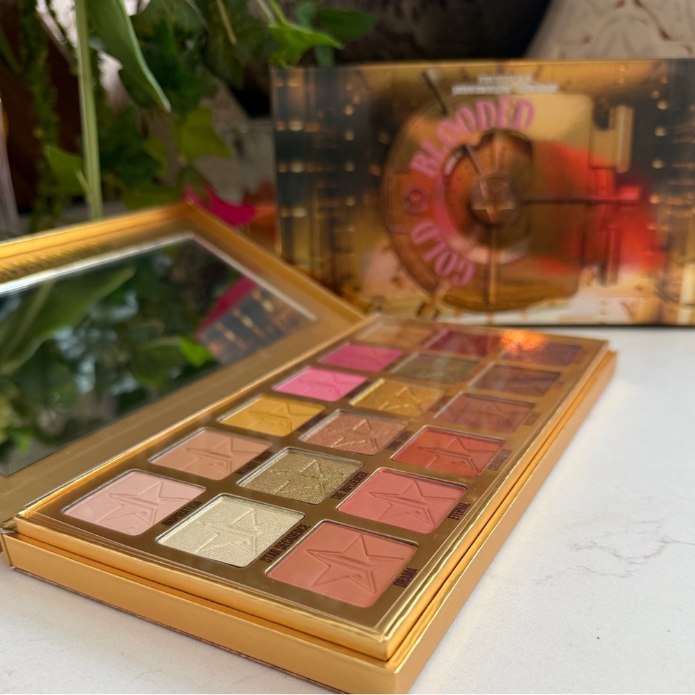 Jeffree Star Gold Blooded Eyeshadow Artistry Palette ~ 18 Shades NIB - Picture 5 of 9